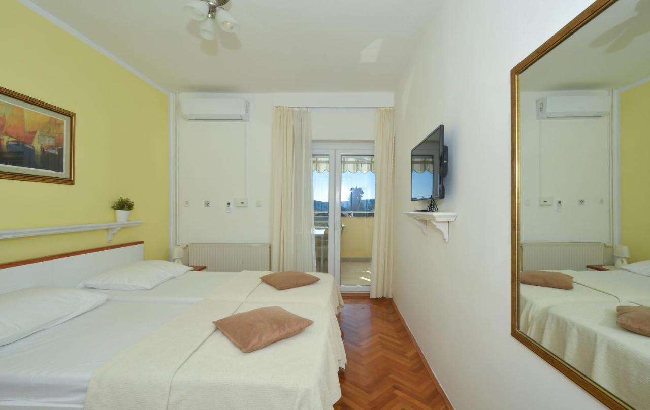 Villa Klaudia Traù Esterno foto